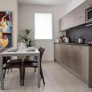 Apartment Camelot Red -, Verona